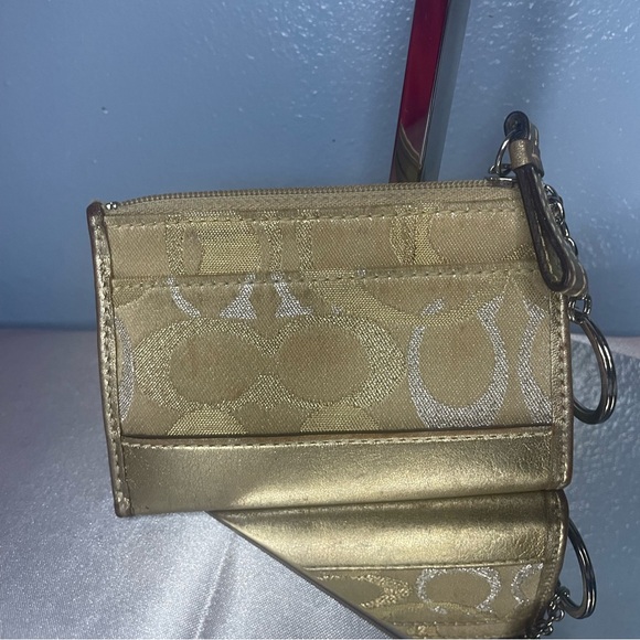 Authentic Coach Wallet! #0189 - Picture 4 of 4